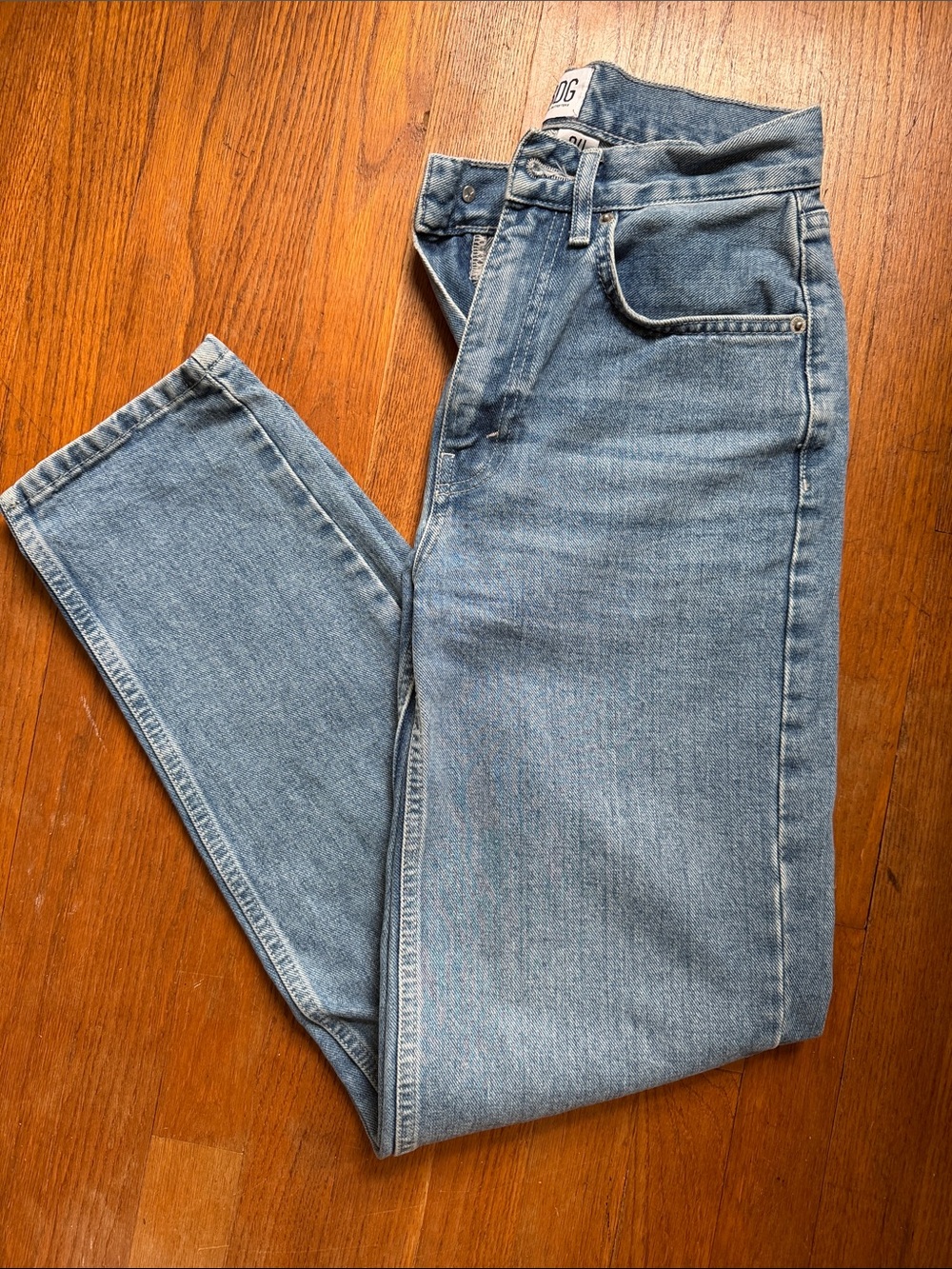BDG Women's Light Wash Straight Leg Jeans